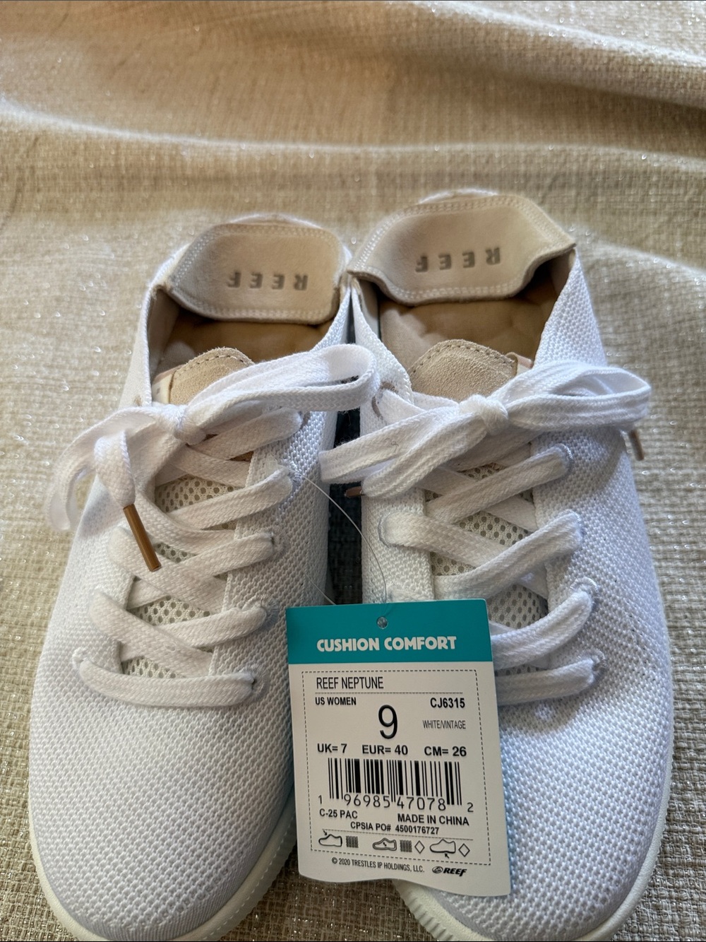 Reef Women's White Sneakers with Gold Accents - Picture 5 of 8